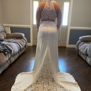David’s Bridal Wedding Gown WG3989